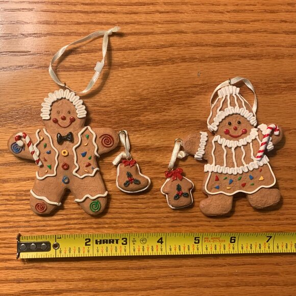 SET OF 2 GINGERBREAD FIGURES, MALE AND FEMALE, CHRISTMAS ORNAMENTS - Picture 3 of 4